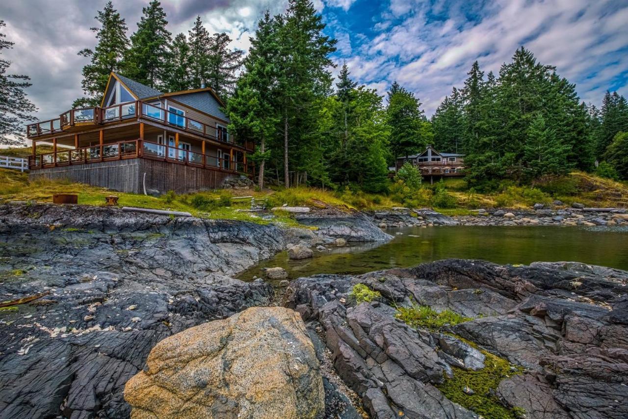 Gowlland Harbour Resort Heriot Bay Eksteriør billede